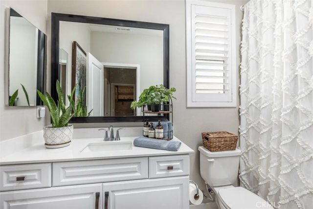 31454 Darlington Oak Drive, Winchester, CA 92596