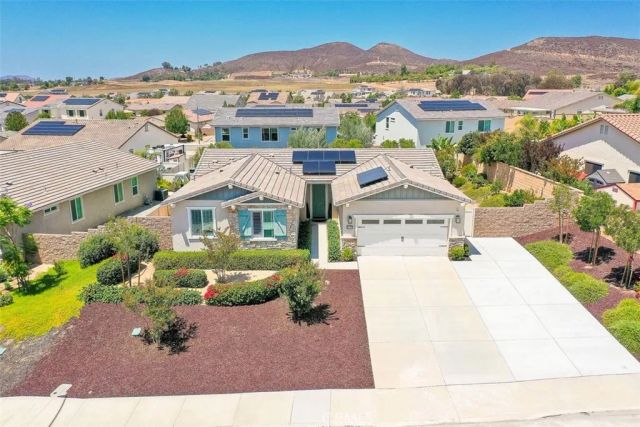 31454 Darlington Oak Drive, Winchester, CA 92596