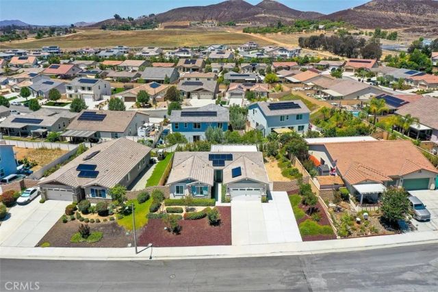 31454 Darlington Oak Drive, Winchester, CA 92596