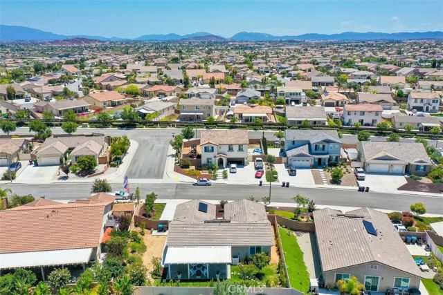 31454 Darlington Oak Drive, Winchester, CA 92596
