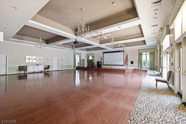 32 Daulton Dr, Franklin Twp., NJ 08873