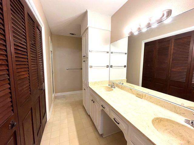 1202 W Munson Street, Denison, TX 75020