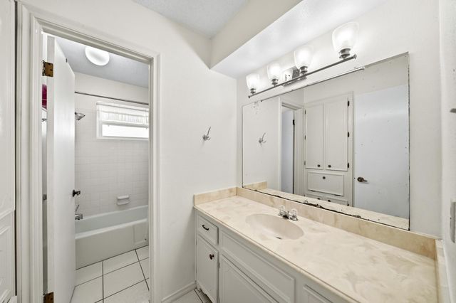 1002 Patricia Drive, Deer Park, TX 77536