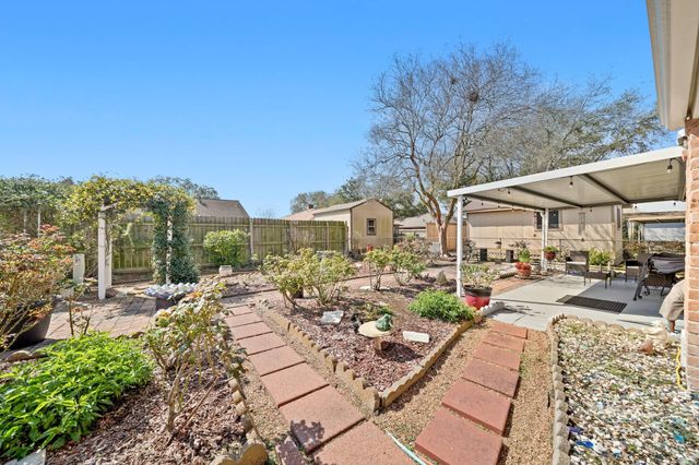 1002 Patricia Drive, Deer Park, TX 77536