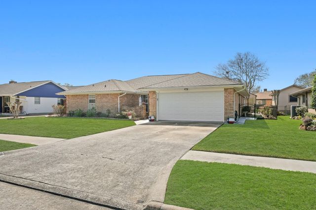 1002 Patricia Drive, Deer Park, TX 77536