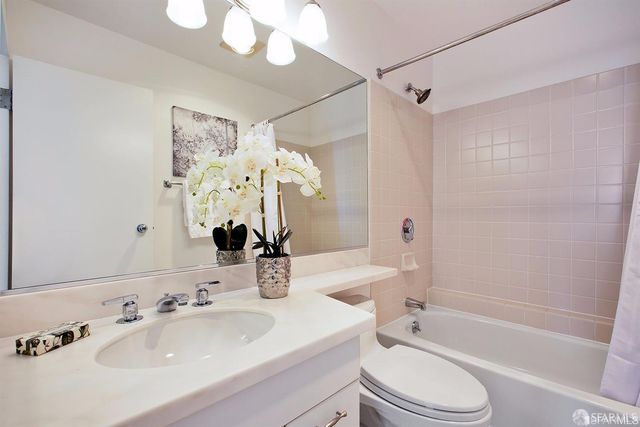 300 3rd Street 915, San Francisco, CA 94107