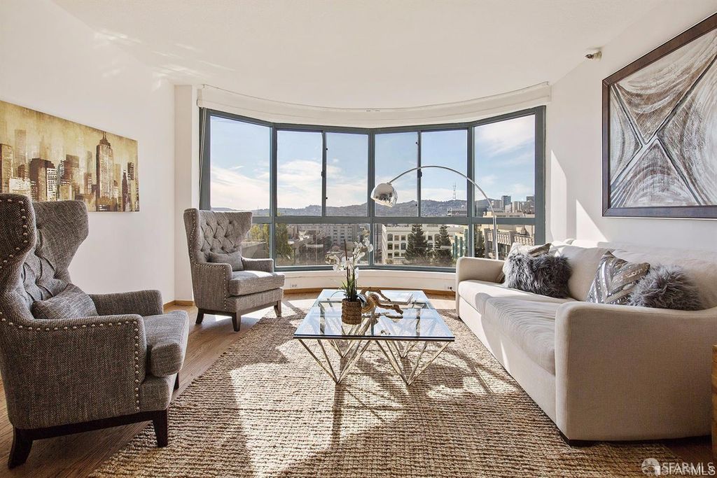 300 3rd Street 915, San Francisco, CA 94107
