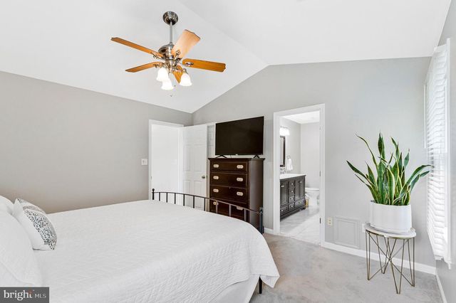 6547 CREEK RUN DR, Centreville, VA 20121