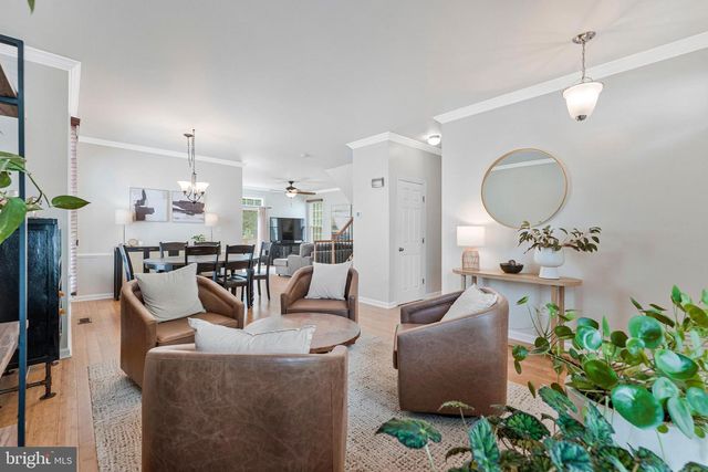 6547 CREEK RUN DR, Centreville, VA 20121