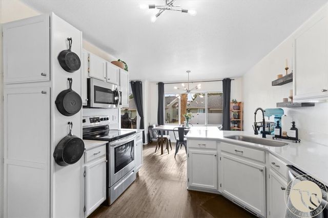 626 S 38th Street W 13, Billings, MT 59102