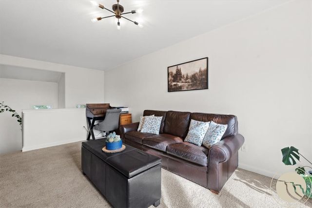 626 S 38th Street W 13, Billings, MT 59102