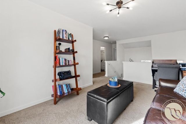 626 S 38th Street W 13, Billings, MT 59102