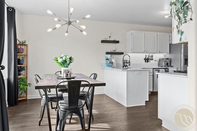 626 S 38th Street W 13, Billings, MT 59102