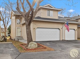 626 S 38th Street W 13, Billings, MT 59102