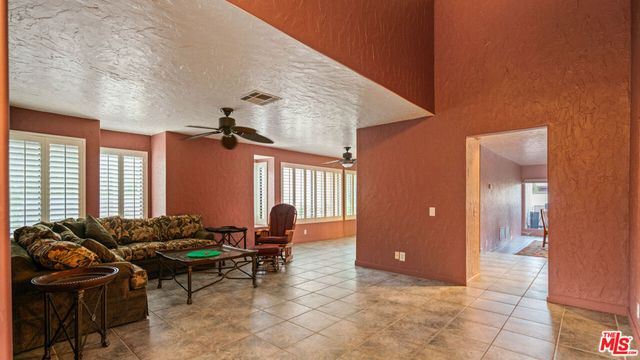1592 S Compadre Road, Palm Springs, CA 92264