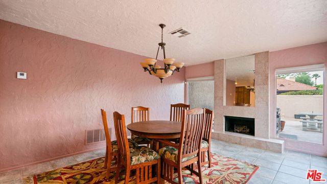 1592 S Compadre Road, Palm Springs, CA 92264