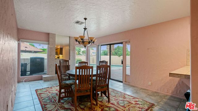 1592 S Compadre Road, Palm Springs, CA 92264