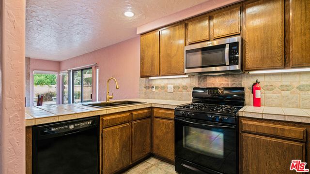 1592 S Compadre Road, Palm Springs, CA 92264