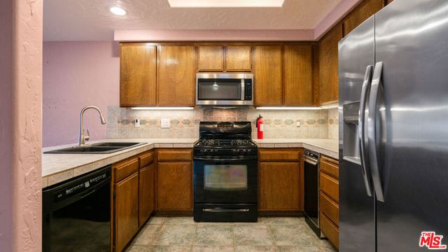 1592 S Compadre Road, Palm Springs, CA 92264