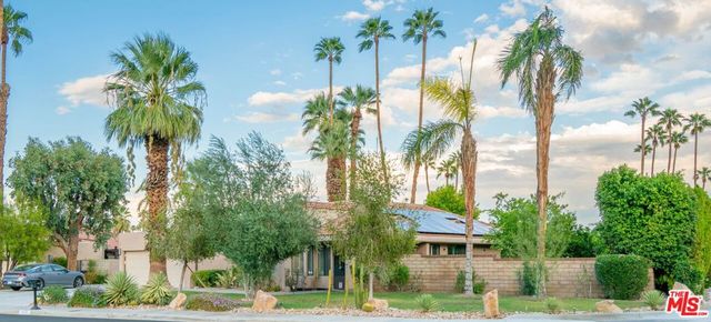 1592 S Compadre Road, Palm Springs, CA 92264