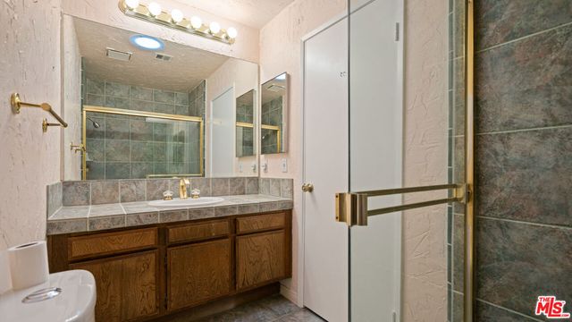 1592 S Compadre Road, Palm Springs, CA 92264