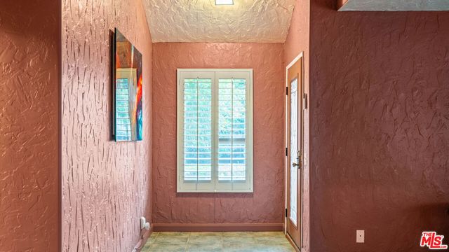 1592 S Compadre Road, Palm Springs, CA 92264