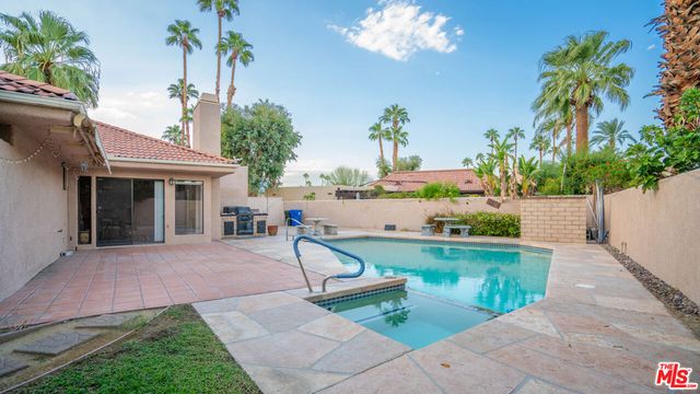 1592 S Compadre Road, Palm Springs, CA 92264