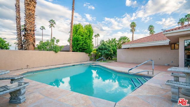 1592 S Compadre Road, Palm Springs, CA 92264