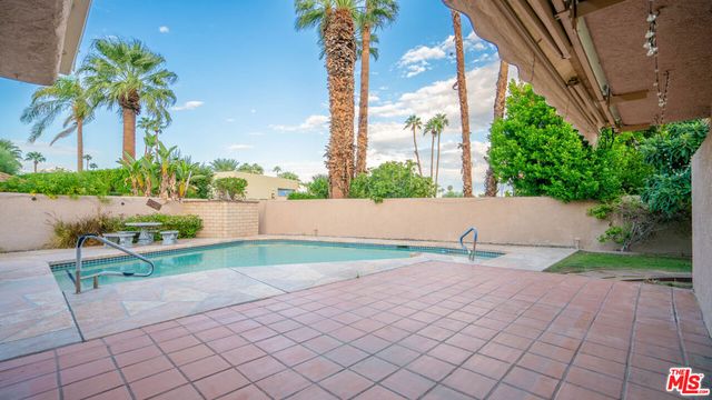1592 S Compadre Road, Palm Springs, CA 92264
