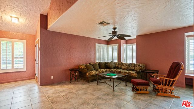 1592 S Compadre Road, Palm Springs, CA 92264