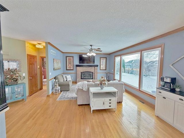 3796 SW Boulder Drive, Lee's Summit, MO 64082