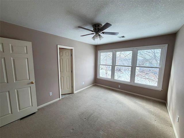 3796 SW Boulder Drive, Lee's Summit, MO 64082