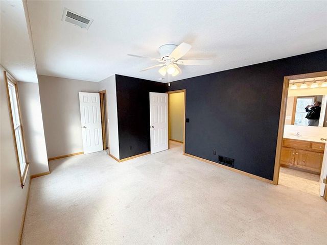 3796 SW Boulder Drive, Lee's Summit, MO 64082