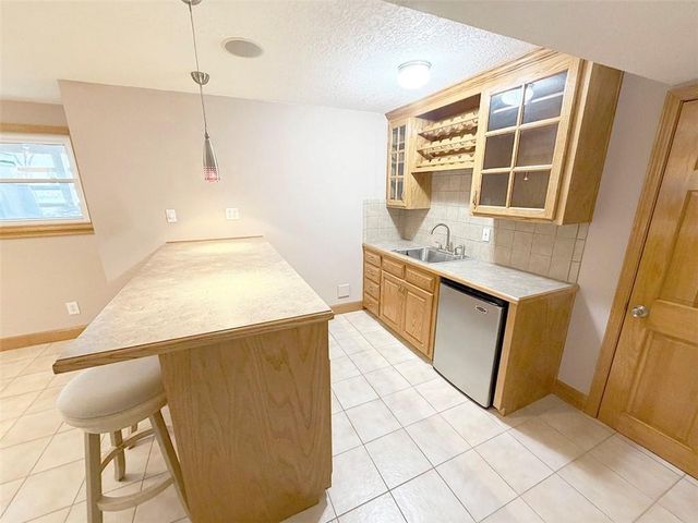 3796 SW Boulder Drive, Lee's Summit, MO 64082