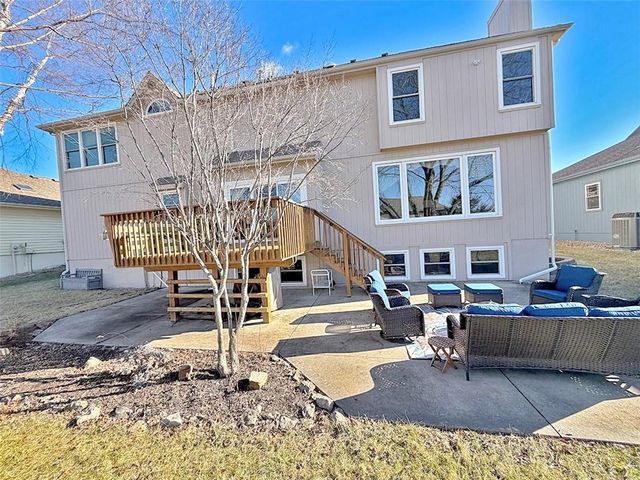 3796 SW Boulder Drive, Lee's Summit, MO 64082