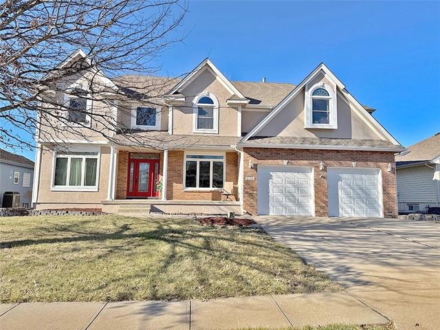 3796 SW Boulder Drive, Lee's Summit, MO 64082