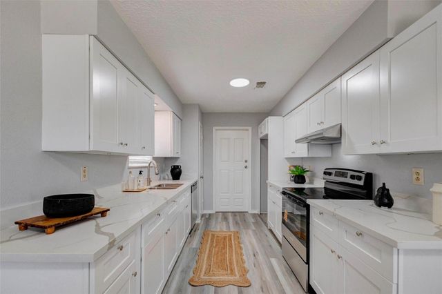 7006 Pickett Drive, Richmond, TX 77469