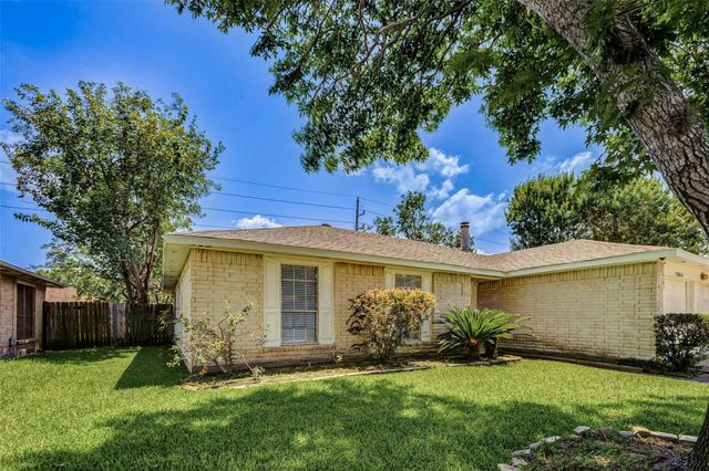 7006 Pickett Drive, Richmond, TX 77469