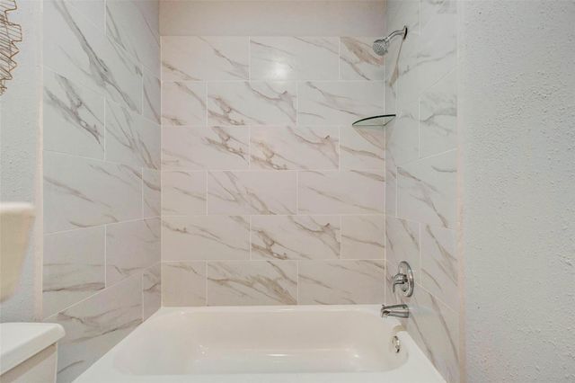 7006 Pickett Drive, Richmond, TX 77469