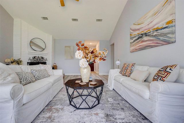 7006 Pickett Drive, Richmond, TX 77469