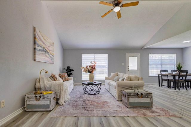 7006 Pickett Drive, Richmond, TX 77469