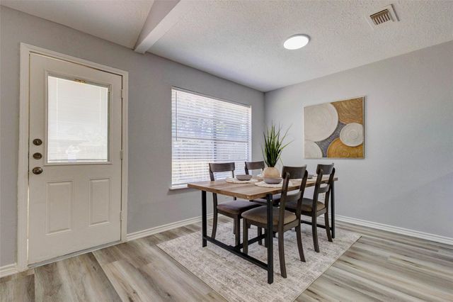 7006 Pickett Drive, Richmond, TX 77469