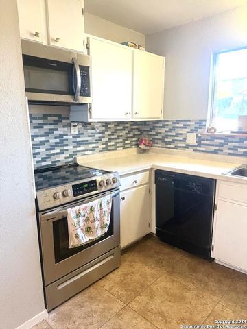 3401 Cliffside, Schertz, TX 78108