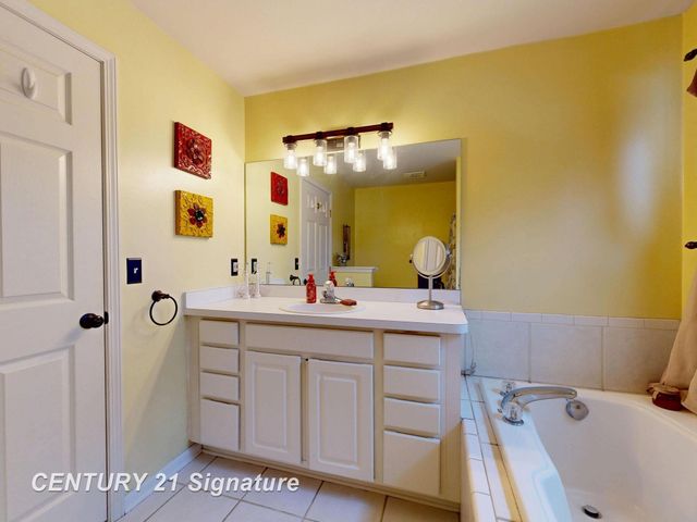 11404 Grand Oaks Drive, Clio, MI 48420