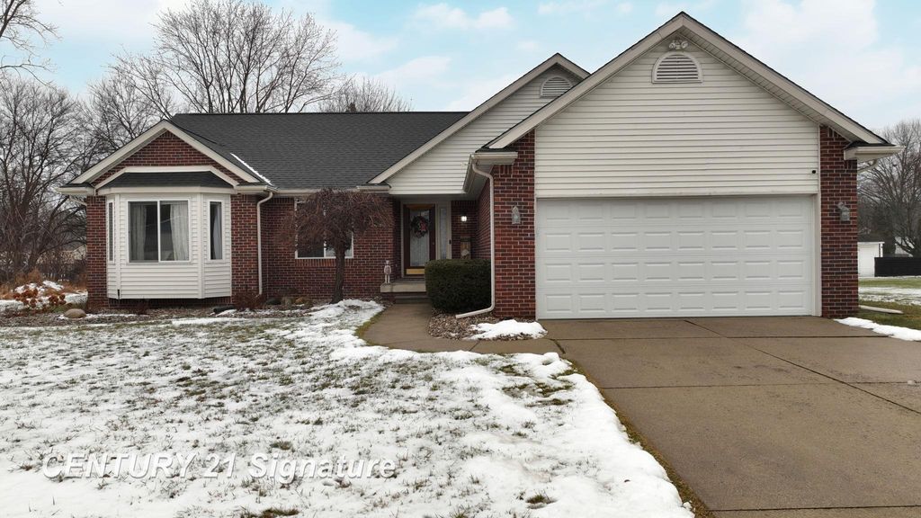 11404 Grand Oaks Drive, Clio, MI 48420
