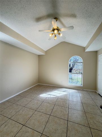 6212 Brookhaven Trail, Arlington, TX 76001