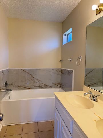 6212 Brookhaven Trail, Arlington, TX 76001