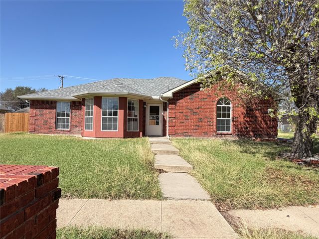 6212 Brookhaven Trail, Arlington, TX 76001