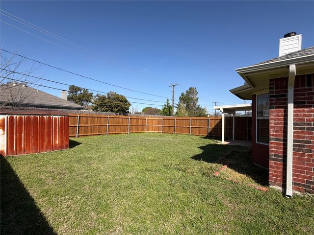 6212 Brookhaven Trail, Arlington, TX 76001