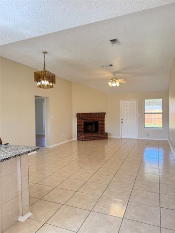 6212 Brookhaven Trail, Arlington, TX 76001